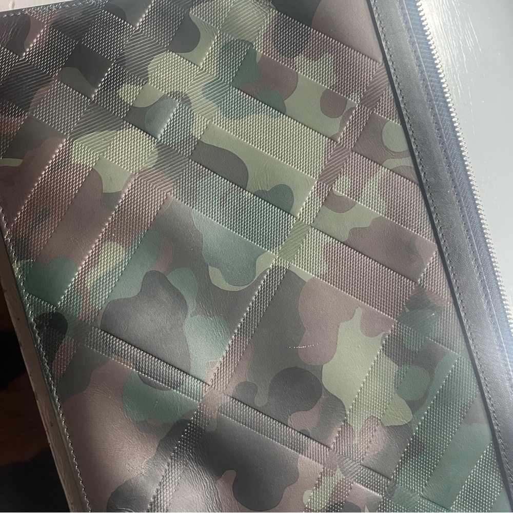 Burberry camouflage check clutch- Unisex
